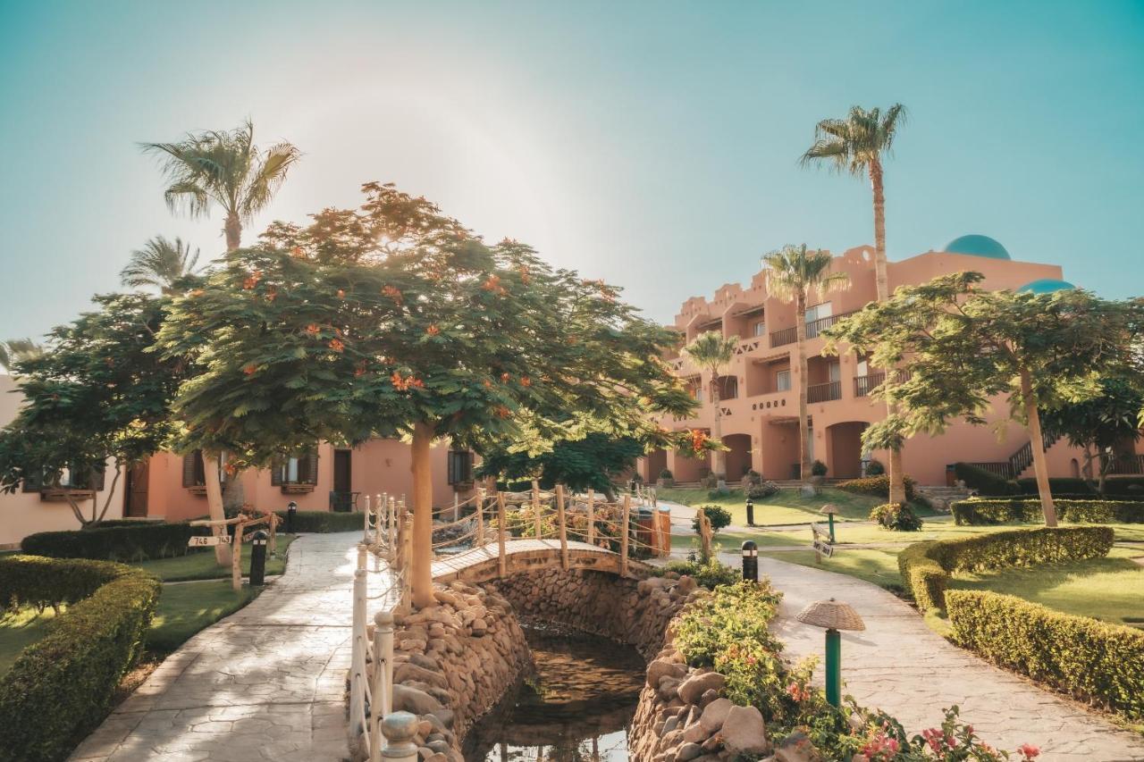 Nubian Island, Families And Couples Only